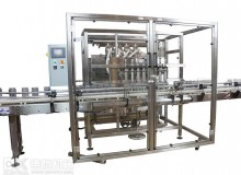 二次包裝機(jī)設(shè)備前部和后部垂直和水平調(diào)節(jié)